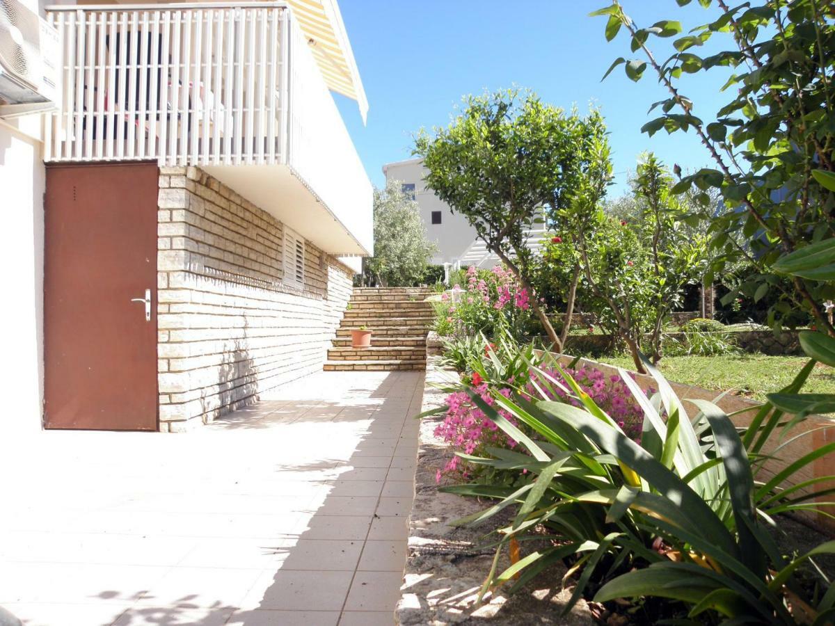 Apartments & Rooms Peranic Novalja Dış mekan fotoğraf